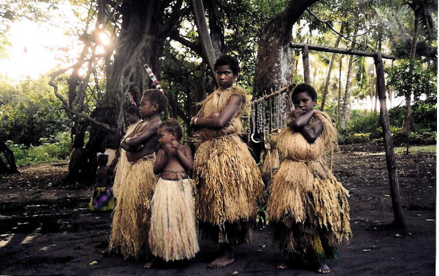 Tanna dancers